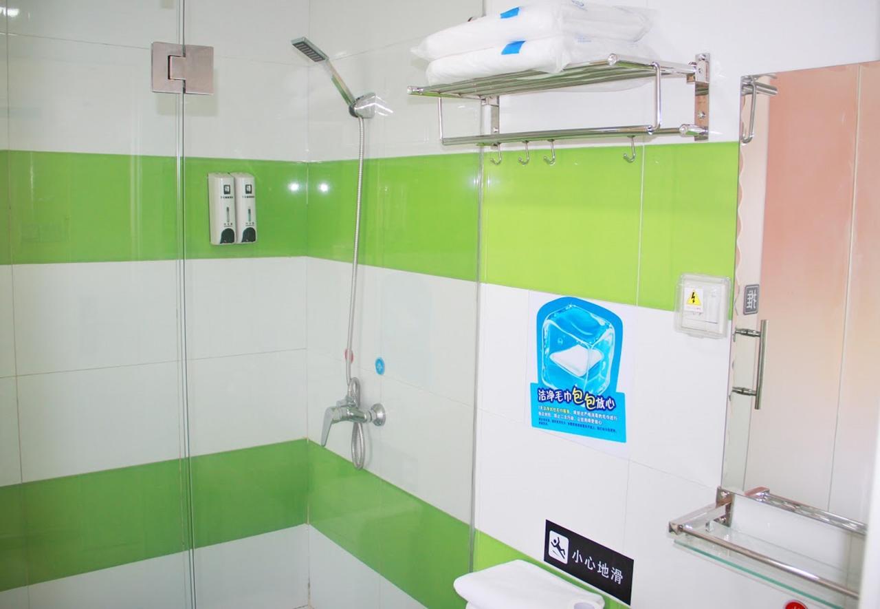 7Days Inn Dalian Harbour Square Ferry Terminal المظهر الخارجي الصورة